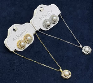 Classic Pearl Pendant Jewelry Set