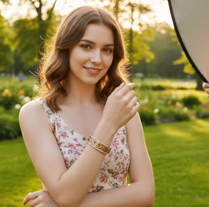 Crystal D-Link Bangle